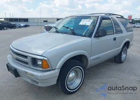 1996 Chevrolet Blazer from USA, damaged, VIN 1GNCS18W3TK154160